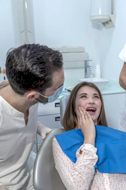 Best Urgent Tooth Repair  in Rosedale, CA